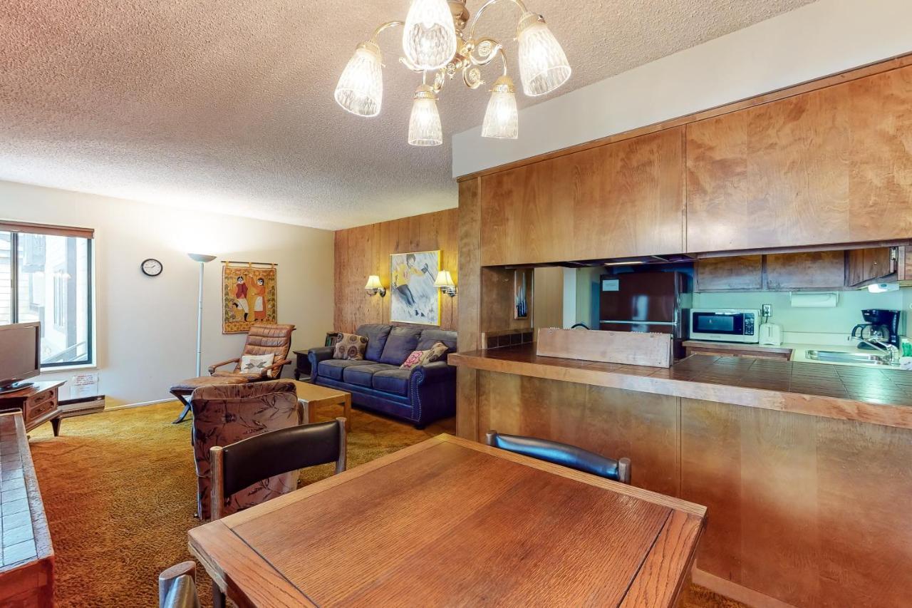 Fireside At The Village Mammoth Lakes Exterior photo